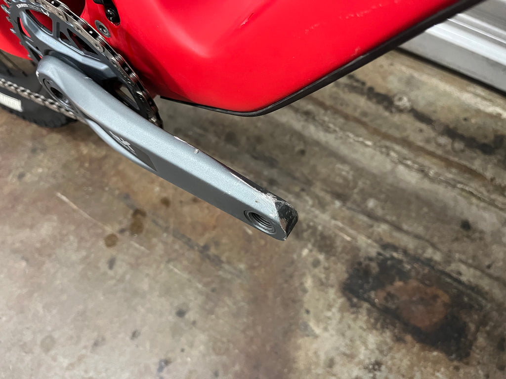 Demo Mayhem 130 Large 5 Star Transmission Matte Hot Tomato
