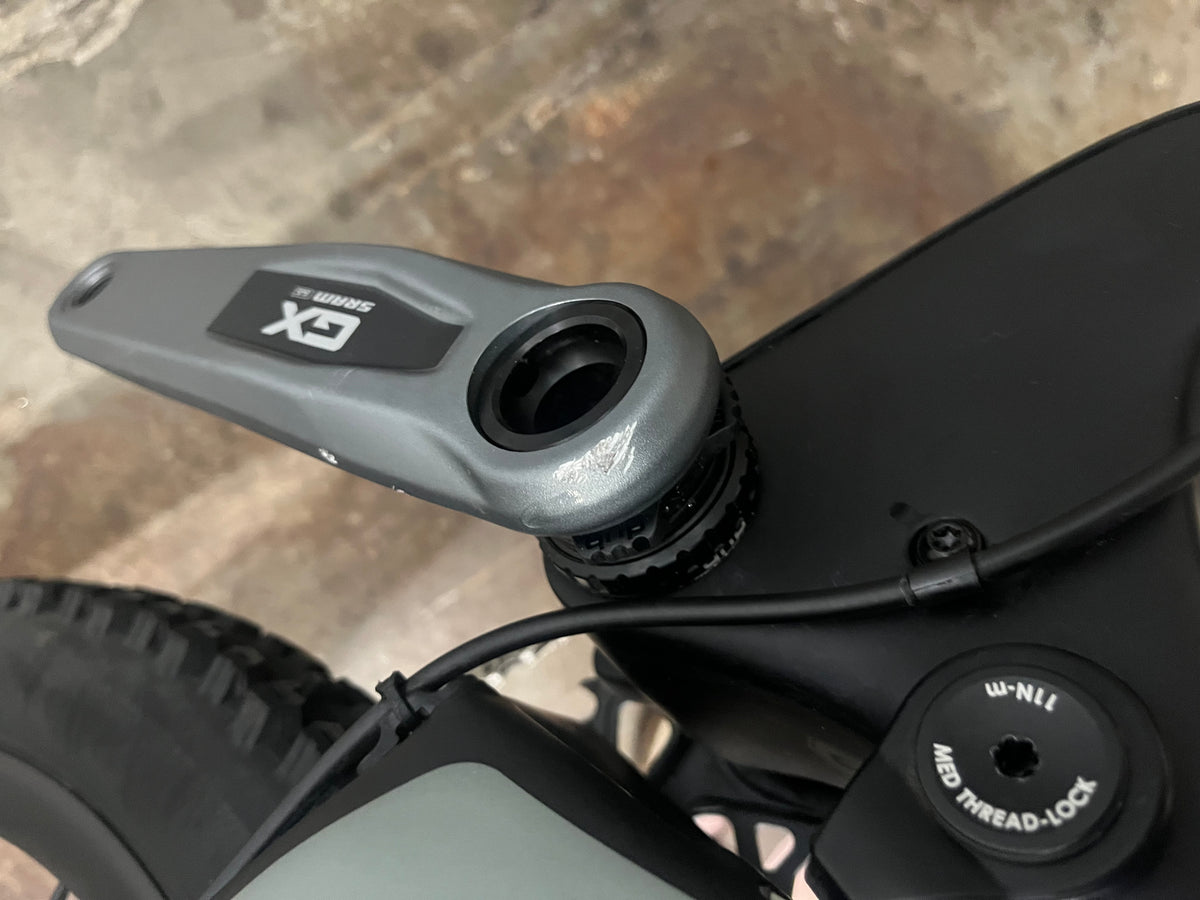 Demo Mayhem 150 Small Matte Black 5-Star AXS T-Type