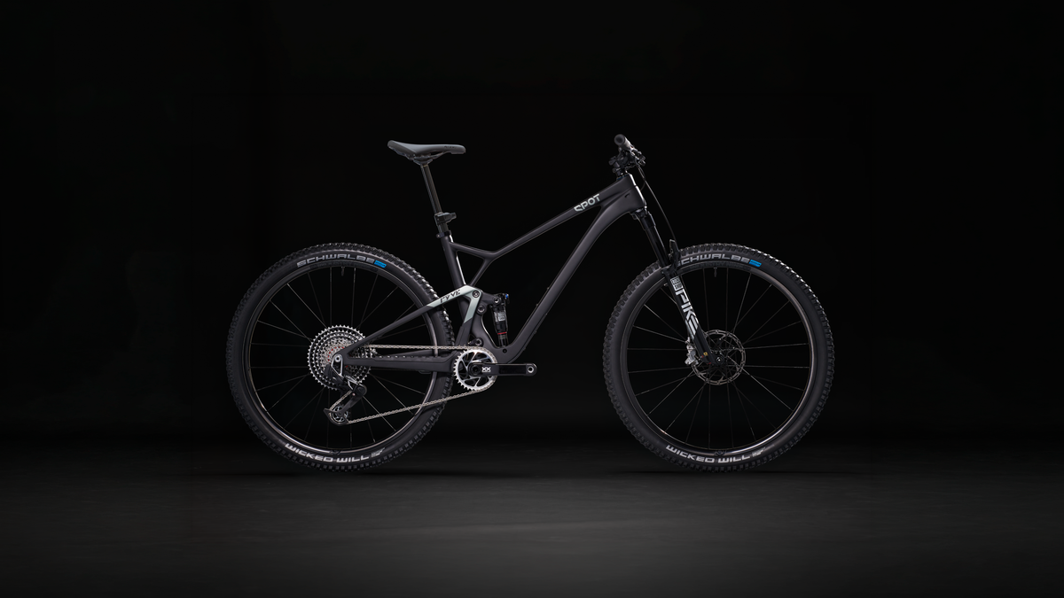 Ryve 115 in Matte Black — Ryve115 Black Clipped 5760